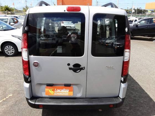 Imagem 2 de 10 de Fiat Doblò 1.8 Mpi Essence 7l 16v Flex 4p Manual