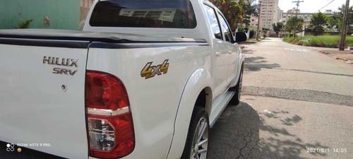 Toyota Hilux 2014 2.7 Srv Cab. Dupla 4x4 Flex Aut. 4p