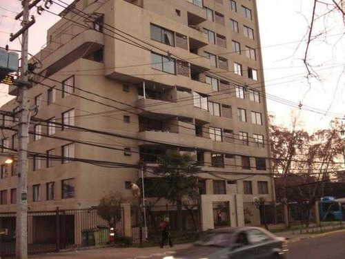 Imagen 1 de 4 de Estacionamiento Dublé Almeyda 3221, A Pasos Metro