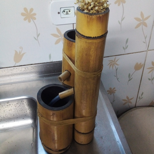 Fonte Agua Feita Com Bambu No Estado