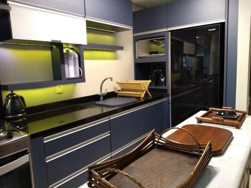 Imagem 2 de 18 de Apartamento Com 1 Dormitório No Centro - Ap5520