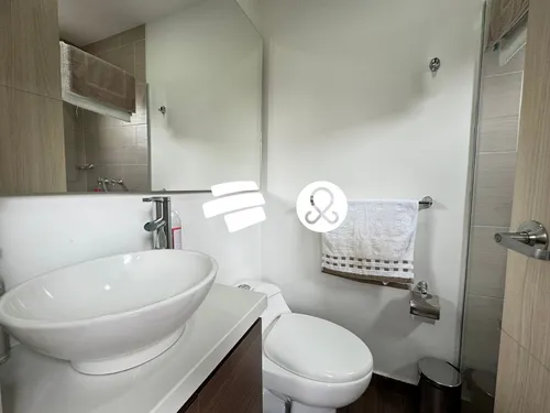 Venta De Apartamento En Calasanz, Amplios Espacios Y Excelente Ubicación