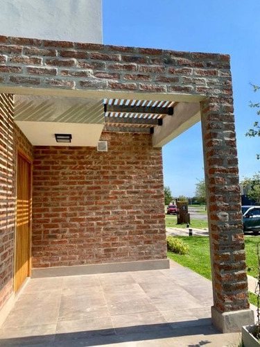 Imagen 23 de 30 de Casa Venta El Canton Norte 200 A Estrenar Piscina Y Parrilla