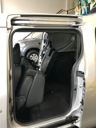 Imagen 11 de 16 de Renault Kangoo 5 Asientos Anticipo Mínimo A Tasa 0% (gga)