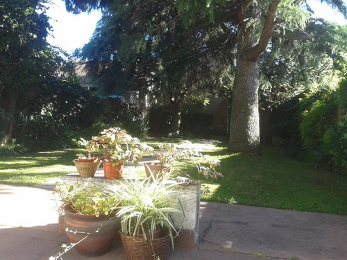 Chalet 4 Ambientes. Gran Parque. Larrea 2200