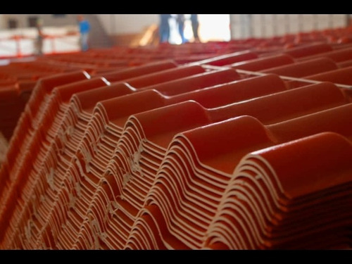 Imagen 1 de 4 de Laminas Pvc Mil Tejas Rojas Blanca