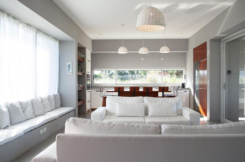 Imagen 5 de 17 de Casa En Costa Esmeralda Con Pileta