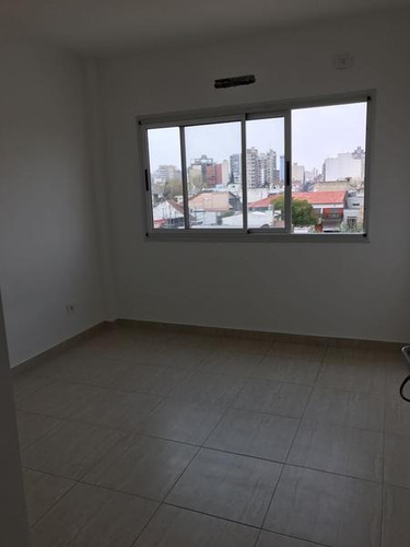 Imagen 5 de 10 de Departamento - Lanús Oeste