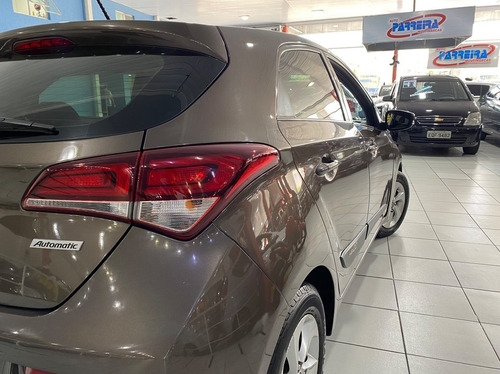 Imagem 19 de 20 de Hyundai Hb20 1.6 Comfort Style 16v 2016