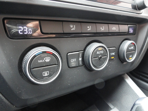 Imagen 9 de 13 de Volkswagen Vento Confortline Tsi