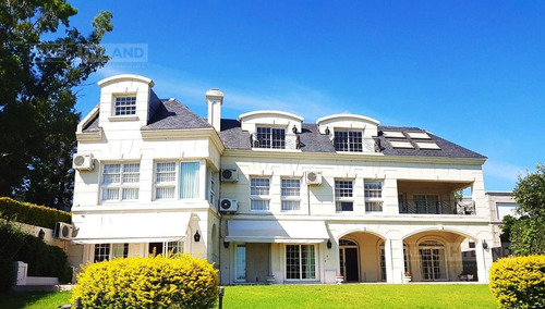Imagen 1 de 27 de Casa En Venta 7 Ambientes - Acas.-libert./solis
