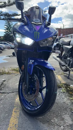 Yamaha R3 Azul Gris