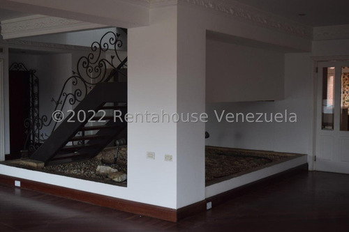 Gran Pent-house En Alquiler En Campo Alegre #22-15888 Josmary Sanjuan