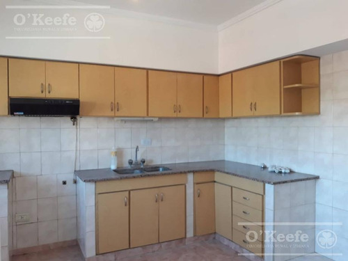 Imagen 10 de 22 de Venta En Block 4 Deptos, Casa, 2 Locales. En Berazategui, Excelente Ubicación.