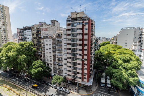 Departamento 3 Amb. Con Mucha Luz Y Dependencia