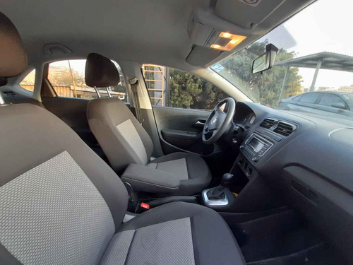 Imagen 10 de 15 de Volkswagen Vento 2019 4p Comfortline L4/1.6 Aut