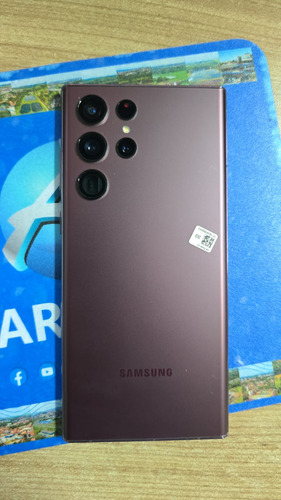 Teléfono celular de color violeta oscuro - Excelente (Reacondicionado)
