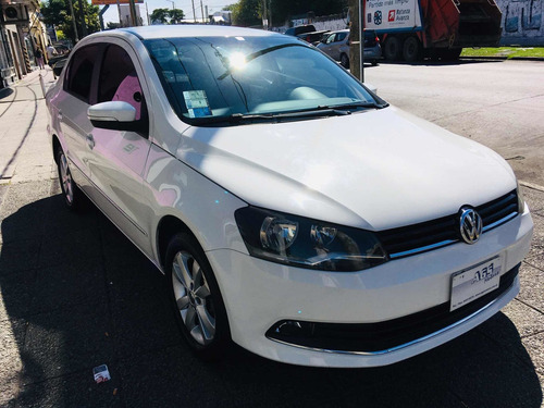 Volkswagen Voyage 1.6 Highline 101cv 2013
