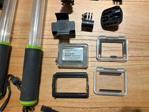 Cámara Gopro Hero 4 Silver Sumergible Con Accesorios Gris (Usado)