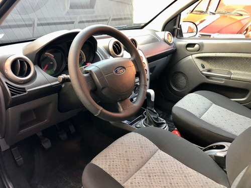 Imagem 5 de 6 de Ford Fiesta Hatch