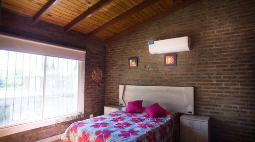 Imagen 8 de 16 de Casa De 3 Dormitorios Con Cochera Cerrada, Pileta Y Quincho En La Ciudad De Perez