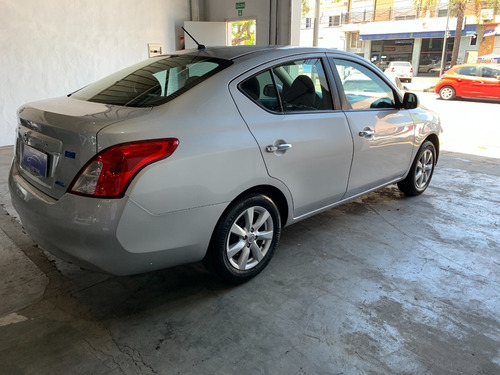 Nissan Versa 1.6 Acenta Automatico Les Automotores