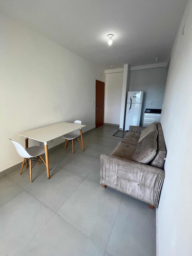 Apartamento Com 2 Dormitórios À Venda, 59 M2