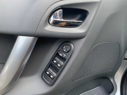 Imagem 12 de 13 de Citroën C3 2013 1.5 Tendance Flex 5p