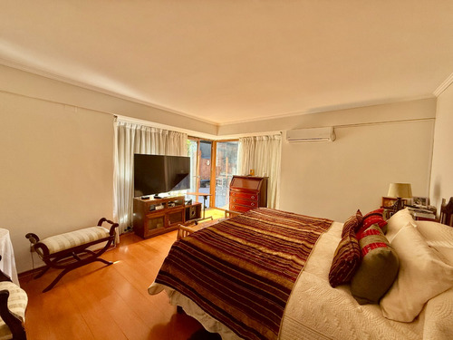 Remodelada /4 Dorm +escritorio + Salita Estar +servicio