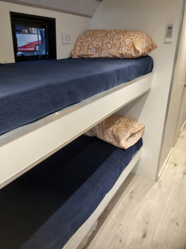 Alquiler Motorhome Para 8 Personas Con Chofer Propio