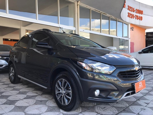Imagem 3 de 15 de Chevrolet Onix Activ 1.4 Flex 2017