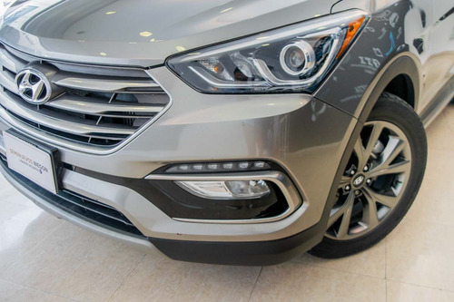 Imagen 4 de 14 de Hyundai Santa Fe 2018