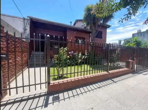 Venta O Permuta Hermoso Chalet En El Centro De San Miguel