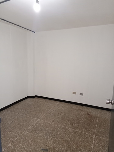 Imagen 5 de 22 de Best House Vende Increíble Local En El Centro De Los Teques