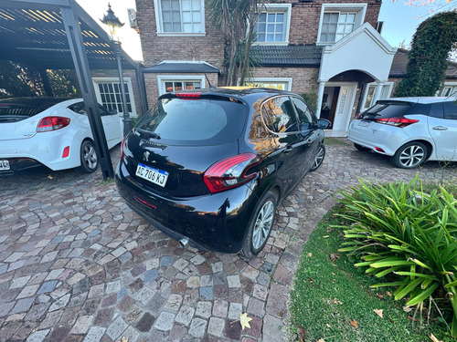 Peugeot 208 1.6 Feline