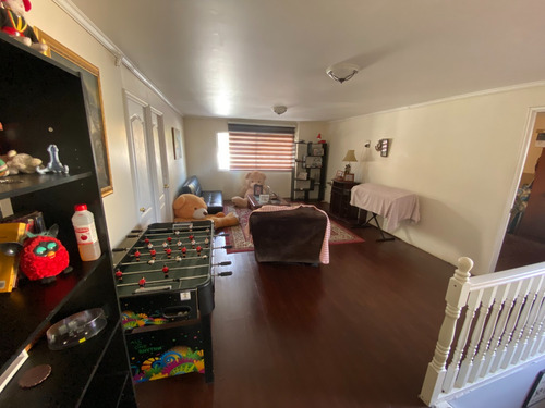 Se Vente Amplia Casa Familiar 7d,4e,3b, Ciudad Del Este