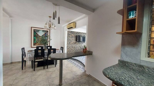 En Venta Townhouse, Villa Jardín, San Diego. Cod A 270488.