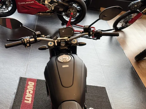 Ducati Scrambler Icon Dark 2025