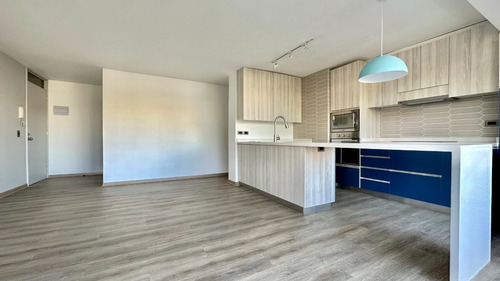 Imagen 2 de 12 de Espectacular Departamento 2d+2b Recién Remodelado