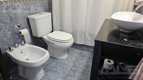Duplex En Castelar - 2 Dormitorios - Patio - Cochera - Oficina -