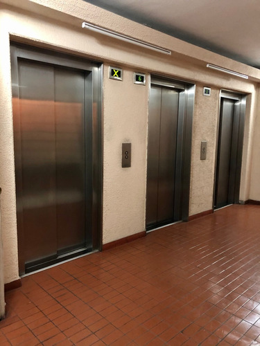Oficina 65 M² Ubicada En El Mejor Barrio De Providencia