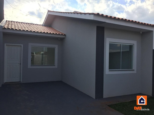 Imagem 2 de 6 de Casa À Venda - 1058