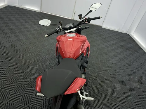 Ducati Streetfighter V2