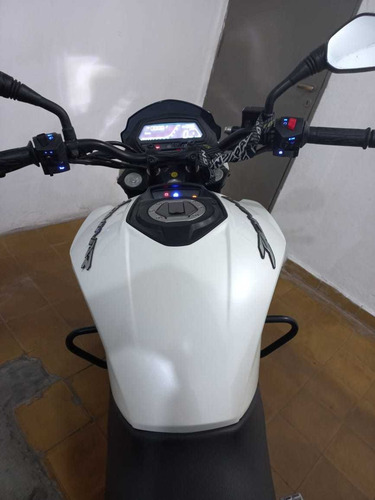 Imagen 22 de 22 de Bajaj Dominar 400