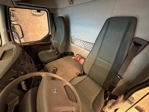Volvo Vm290 2025 6x2 Munck Madal Palfinger 45t Guincho Cabo