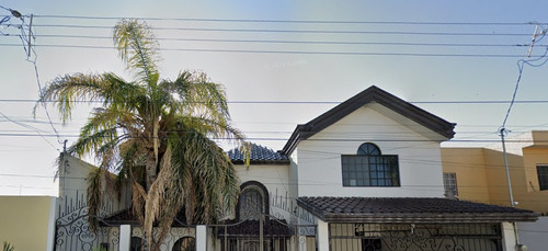 Bonita Propiedad En Venta En Villa Jardin, Lerdo, Durango..
