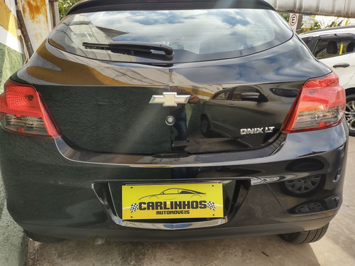 Imagem 4 de 15 de Chevrolet Onix 2014 1.4 Lt 5p