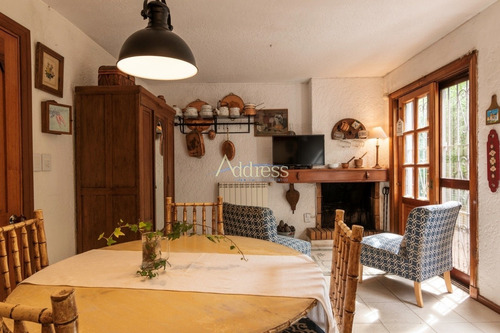 Espectacular Casa Con Excelentes Metrajes Y Muy Bien Ubicada- Ref: 3298
