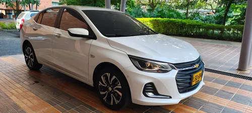 Chevrolet Onix 1.0T Premier Sedan At