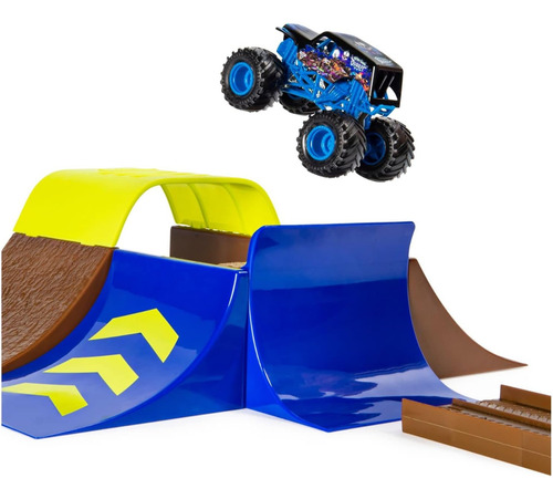 Monster Jam, Champ Ramp Freestyle Playset Con Exclusivo Cami